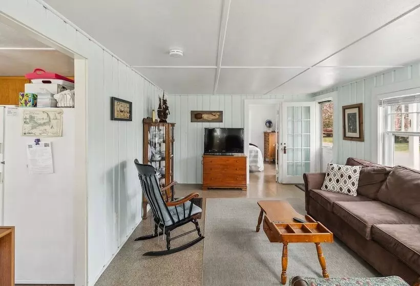 Coastal Cottage Retreat Steps From The Beach 2 Bedroom Cottage