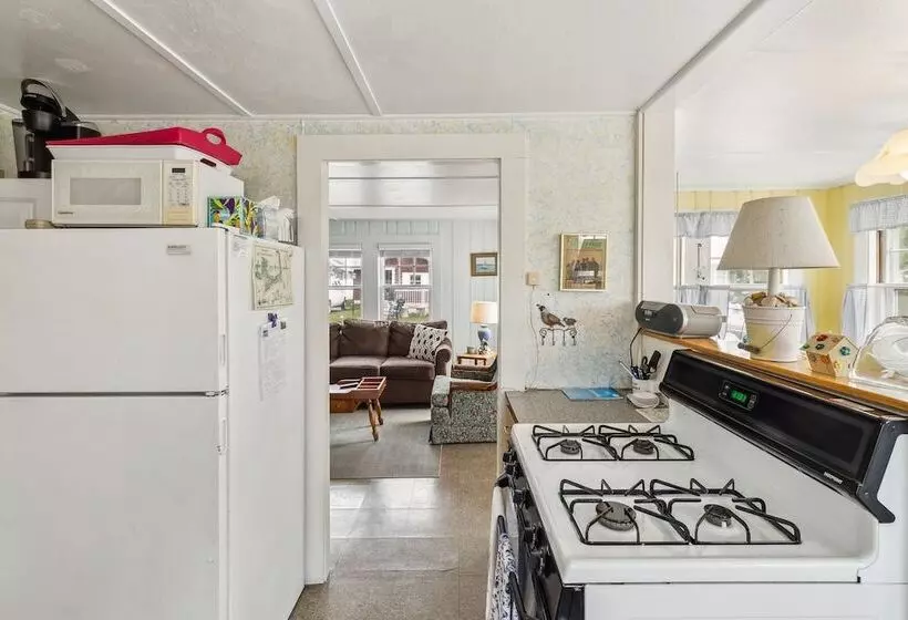 Coastal Cottage Retreat Steps From The Beach 2 Bedroom Cottage