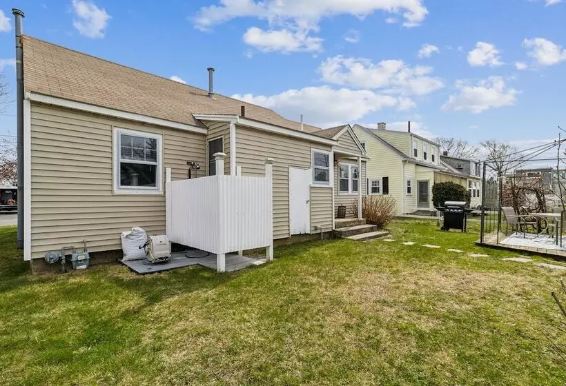 Coastal Cottage Retreat Steps From The Beach 2 Bedroom Cottage
