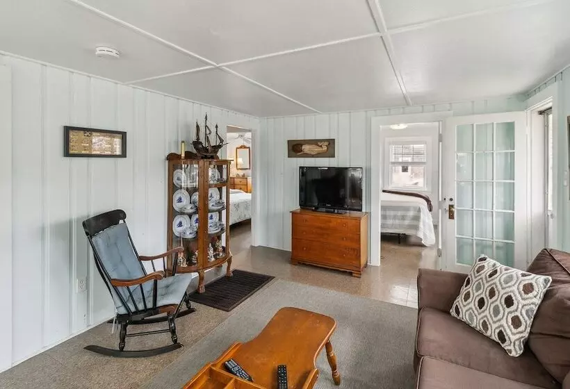 Coastal Cottage Retreat Steps From The Beach 2 Bedroom Cottage