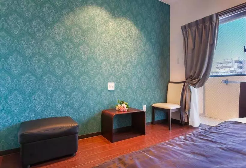 Hotelli Luana Uakoko Resort 旧 Emifull Resort