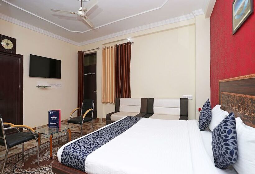 Oyo 10104 Radhika Resort