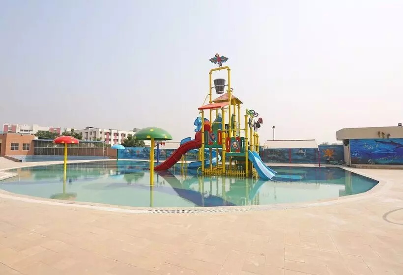 Oyo 10104 Radhika Resort