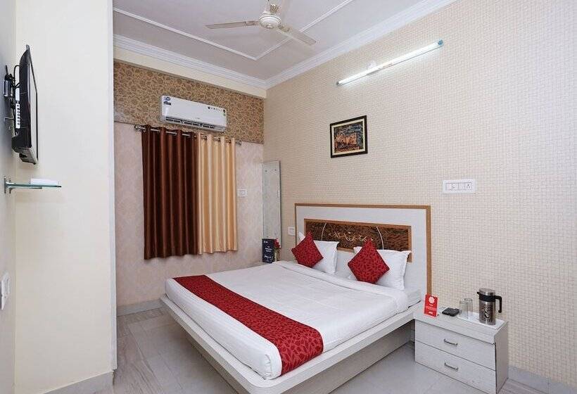 Oyo 10104 Radhika Resort