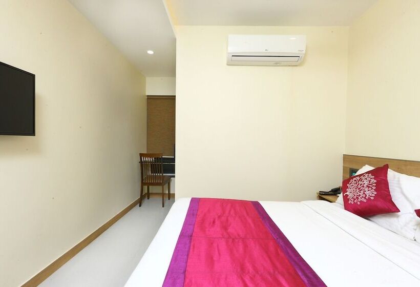 Oyo 10276 Hotel The Pearl