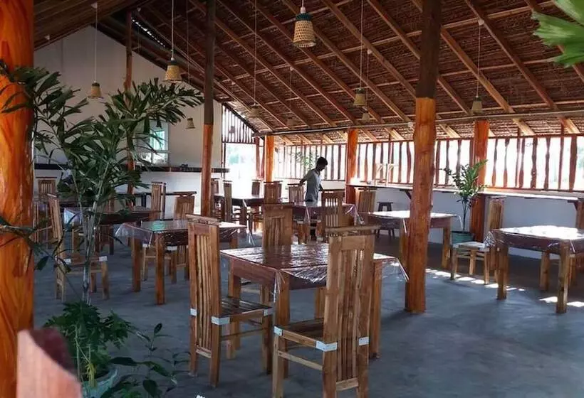 リゾートホテル Shan Guest And Restaurant Nilaveli