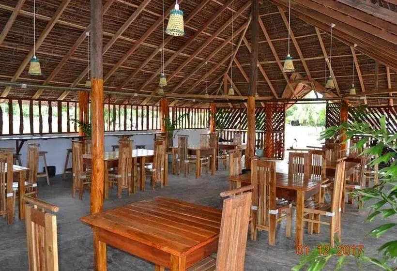 リゾートホテル Shan Guest And Restaurant Nilaveli