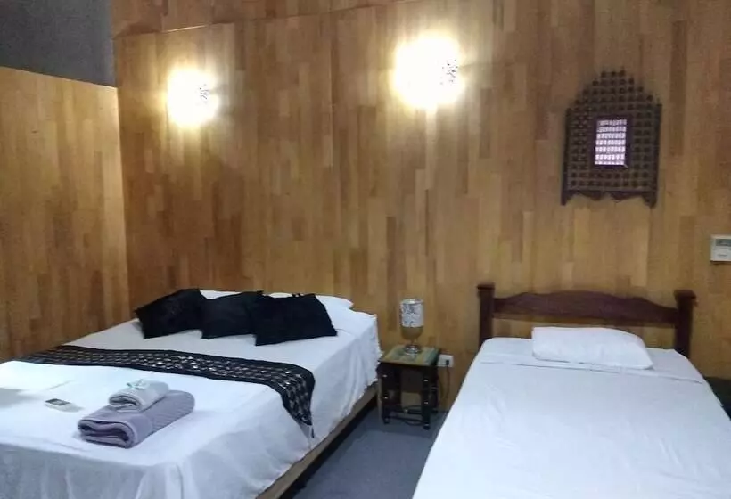 Tuanis B&b Tamarindo