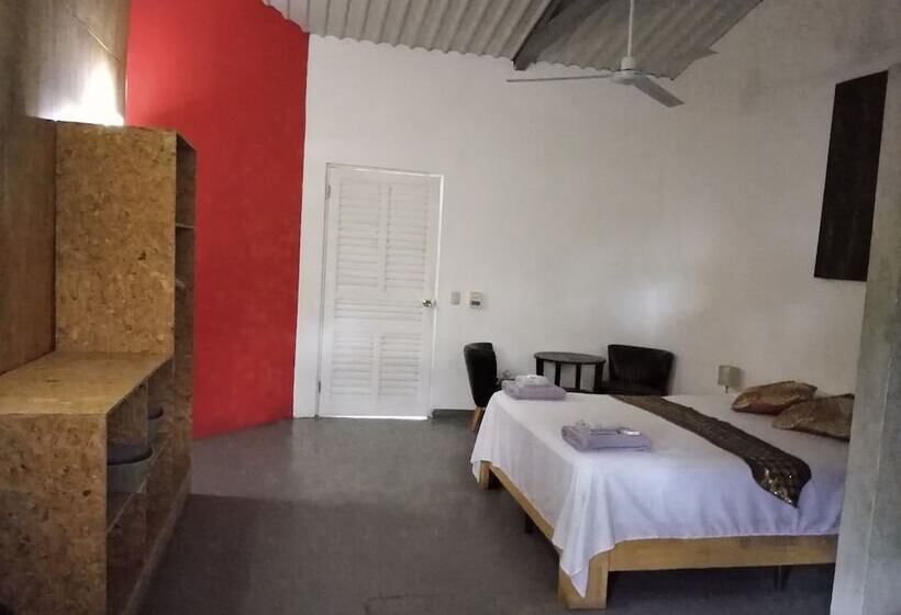 Tuanis B&b Tamarindo