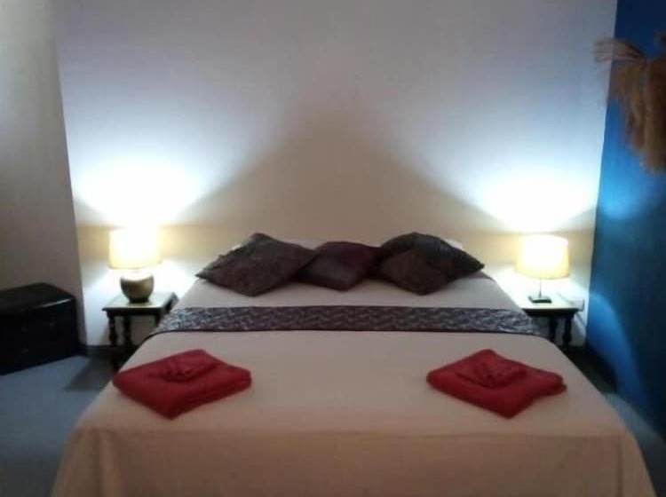 Tuanis B&b Tamarindo