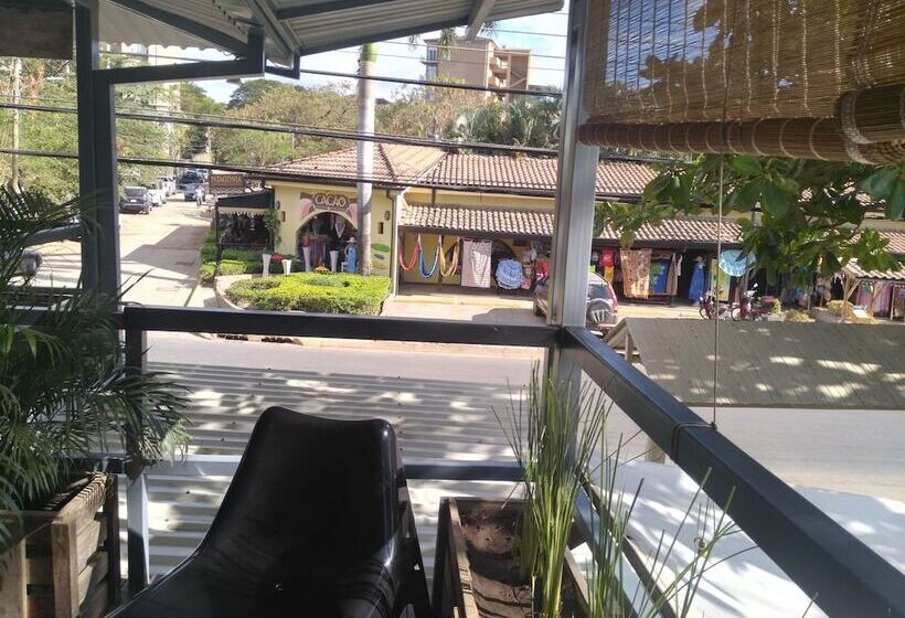 Tuanis B&b Tamarindo