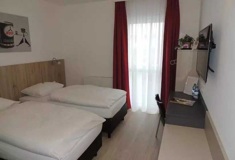 Aamiaismajoitus (B&B) Avia Motel Bisamberg