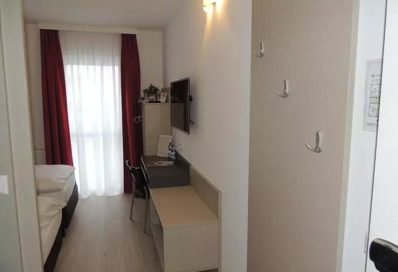 Aamiaismajoitus (B&B) Avia Motel Bisamberg