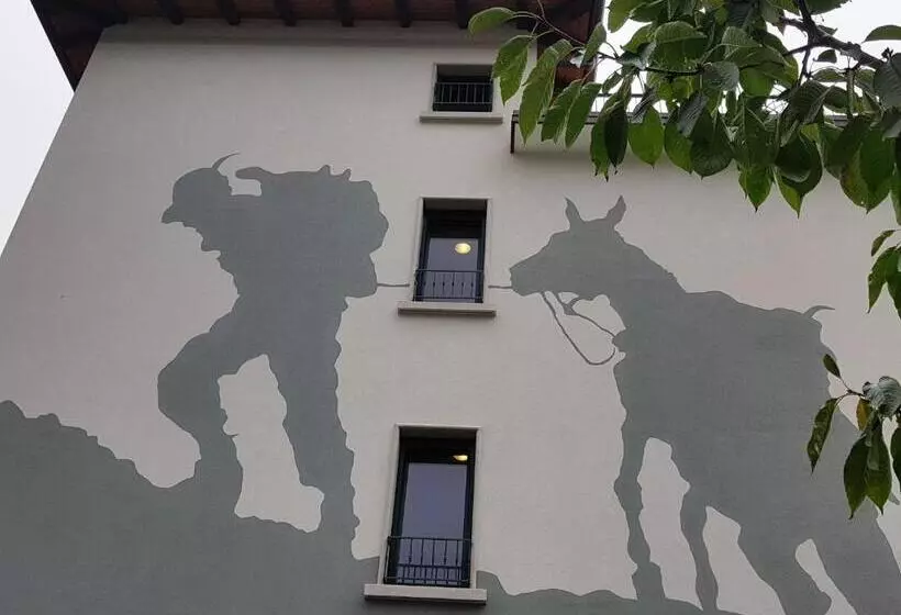 تختخواب و صبحانه I Personaggi