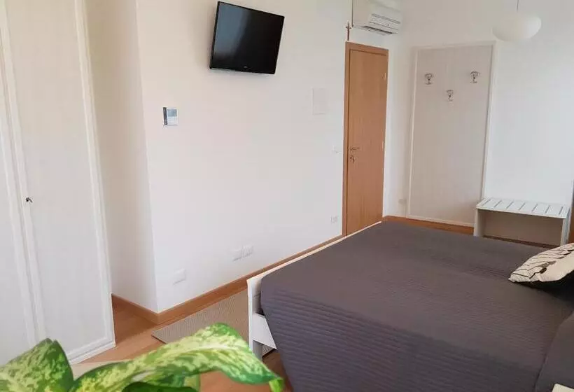 تختخواب و صبحانه I Personaggi