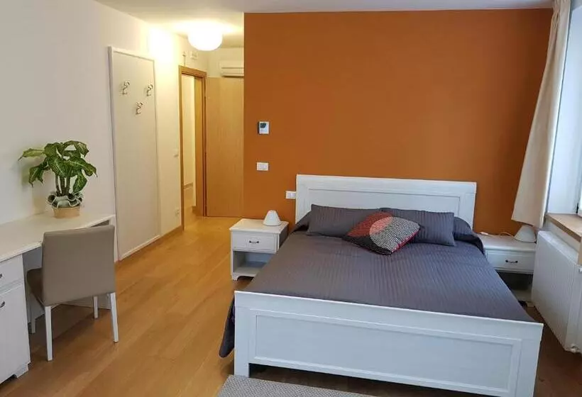 تختخواب و صبحانه I Personaggi