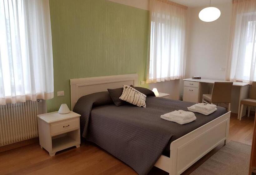 تختخواب و صبحانه I Personaggi