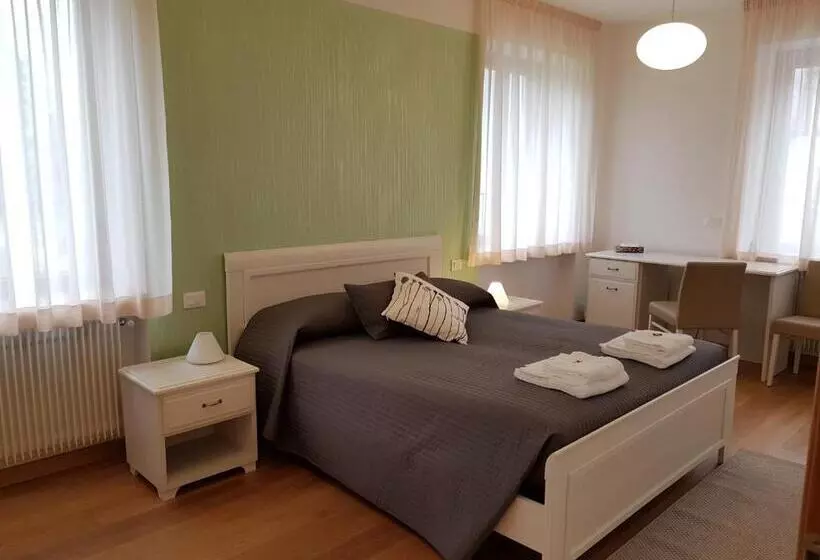 تختخواب و صبحانه I Personaggi