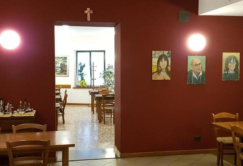 تختخواب و صبحانه I Personaggi