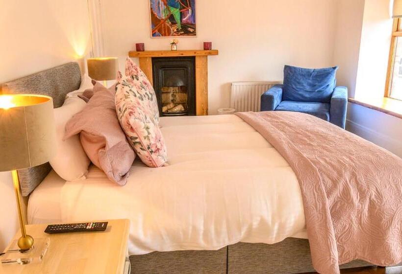 Bed and Breakfast Nevins Newfield Inn Ltd