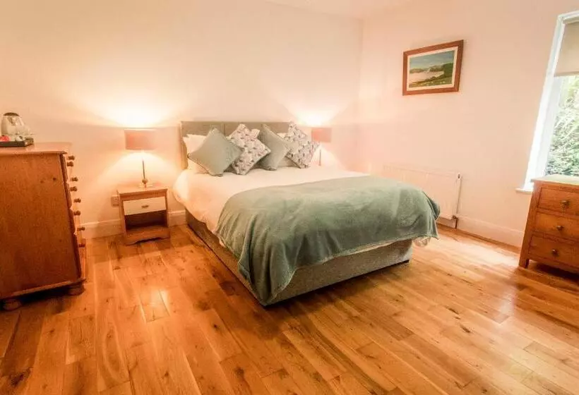 Aamiaismajoitus (B&B) Nevins Newfield Inn Ltd