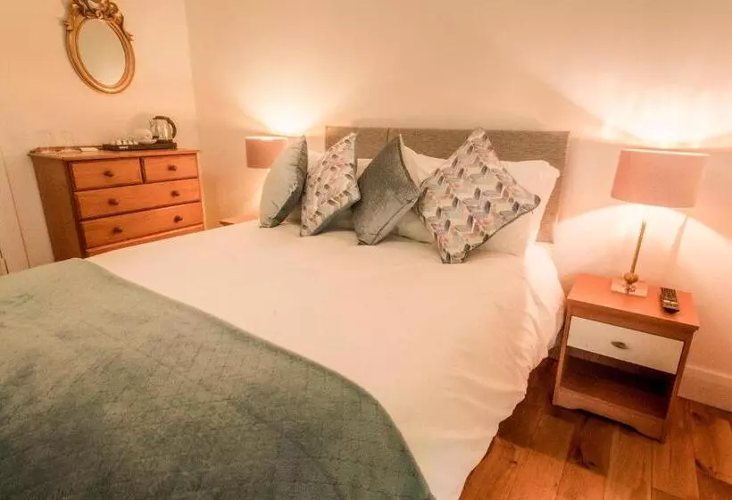 Aamiaismajoitus (B&B) Nevins Newfield Inn Ltd