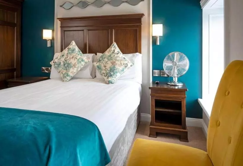 Aamiaismajoitus (B&B) Nevins Newfield Inn Ltd