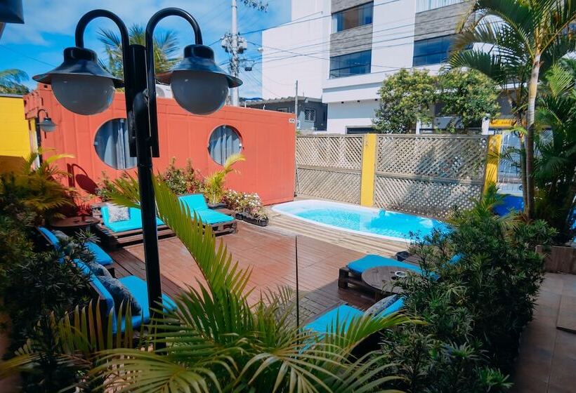 Bonabrigo Hostel & Suites