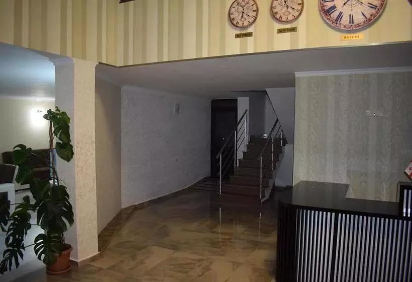 هتل Batomi