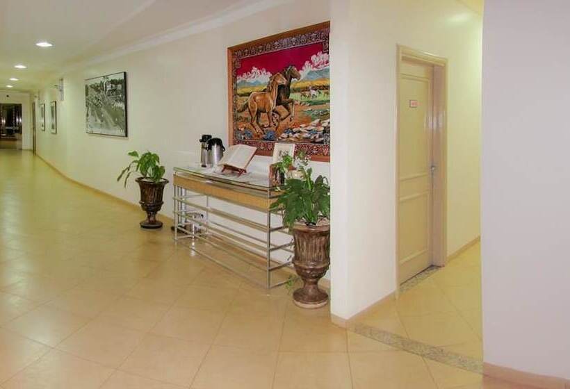 هتل Dourados Center