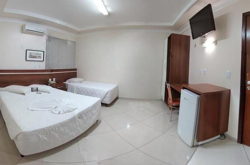 هتل Dourados Center