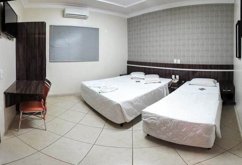 هتل Dourados Center