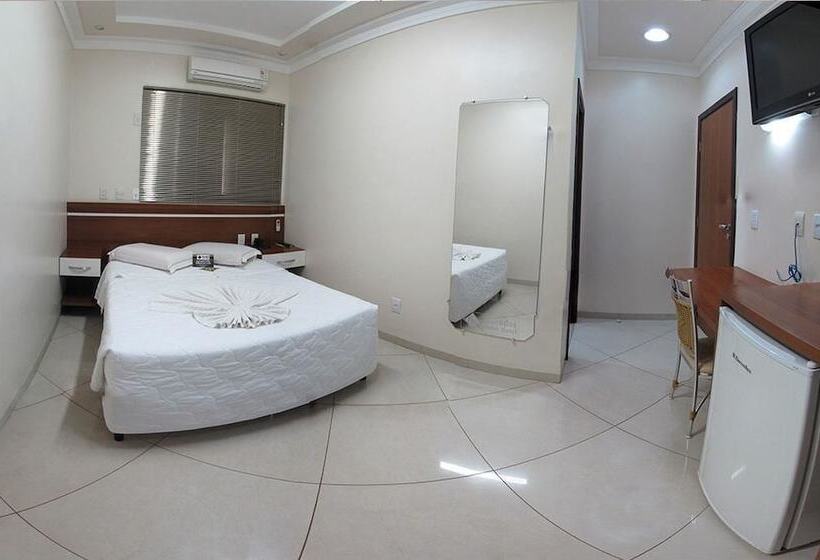 هتل Dourados Center