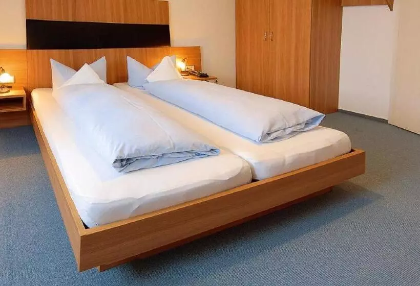 Hotelli Landgasthaus Römerhof