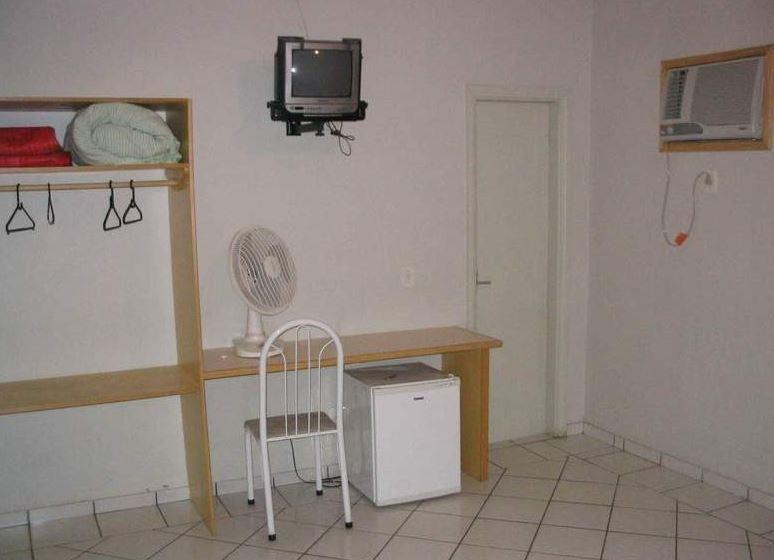 فندق Topazio Ltda