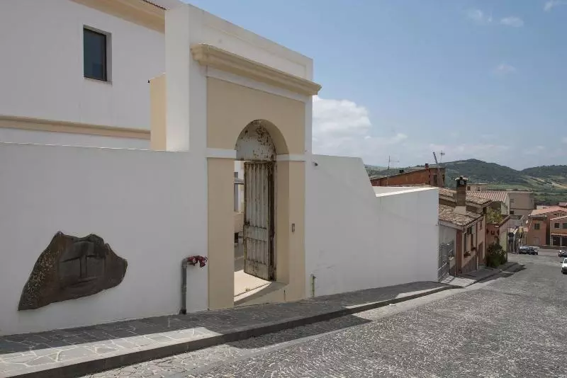 ホテル Villa Santadi