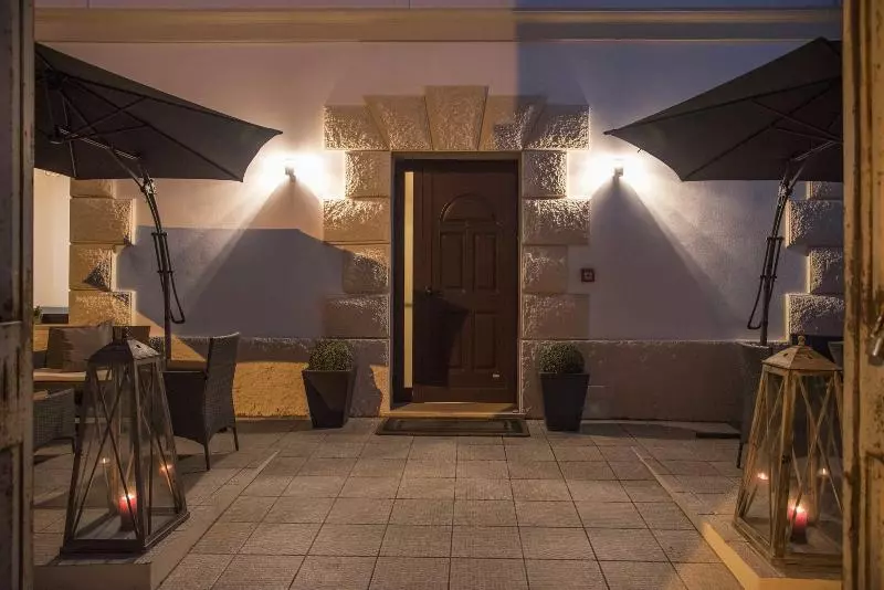 ホテル Villa Santadi