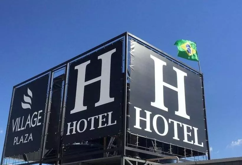 Hotelli Village Plaza