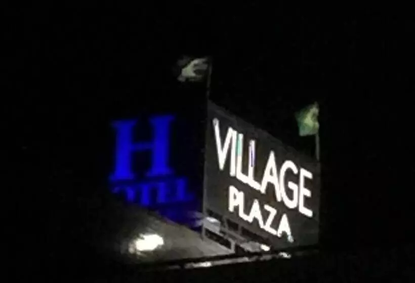Hotelli Village Plaza