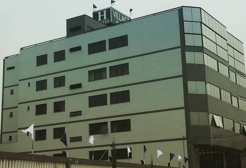 هتل Village Plaza