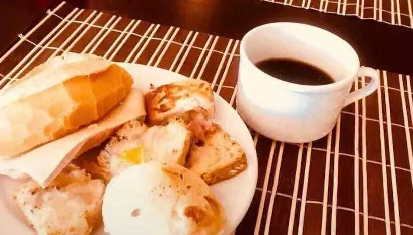 Hotelli Village Plaza