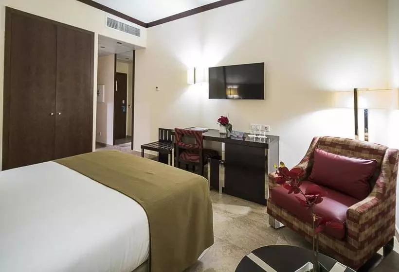 Iu Hotel Namibe