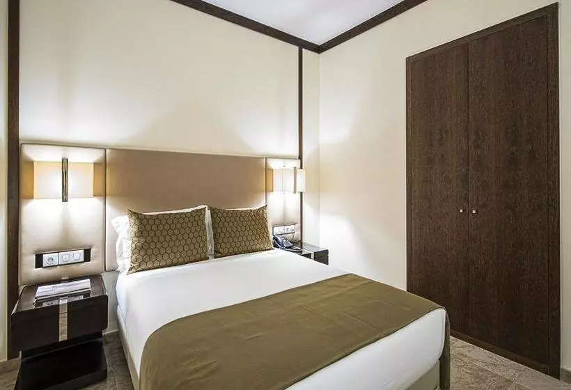 Iu Hotel Namibe