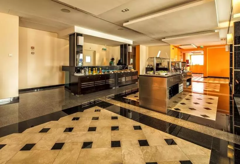 Iu Hotel Namibe