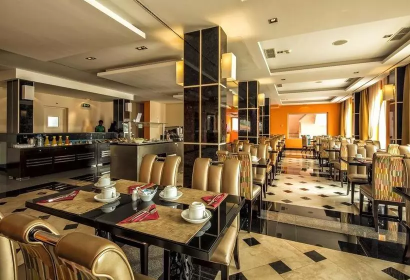 Iu Hotel Namibe