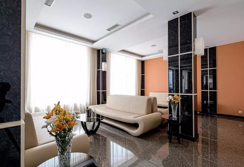 Iu Hotel Namibe