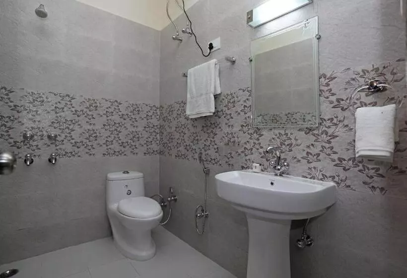 Hotelli O Royal Inn
