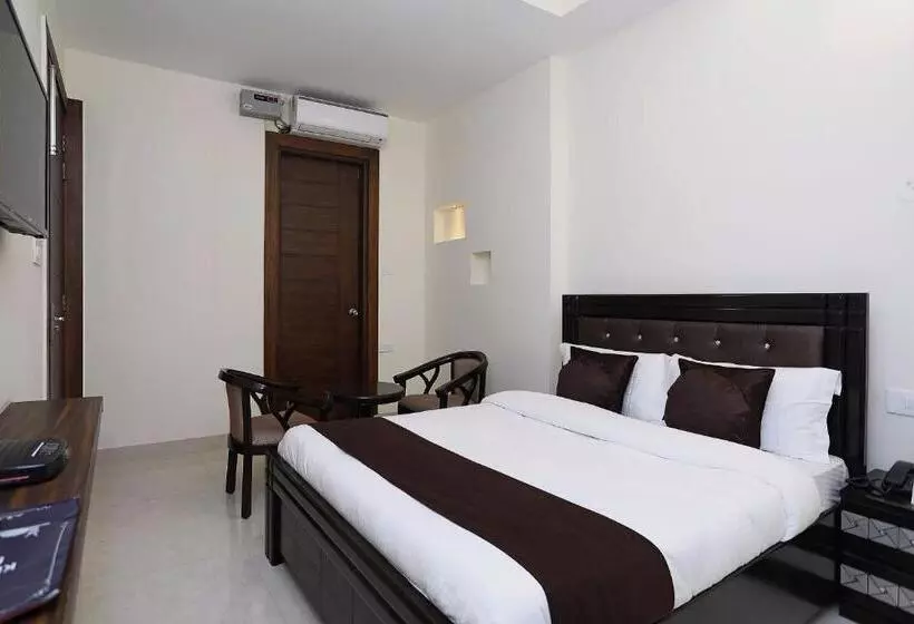 Hotelli O Royal Inn