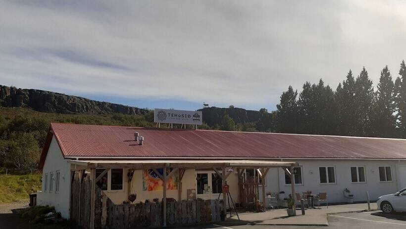 Tehusið Hostel