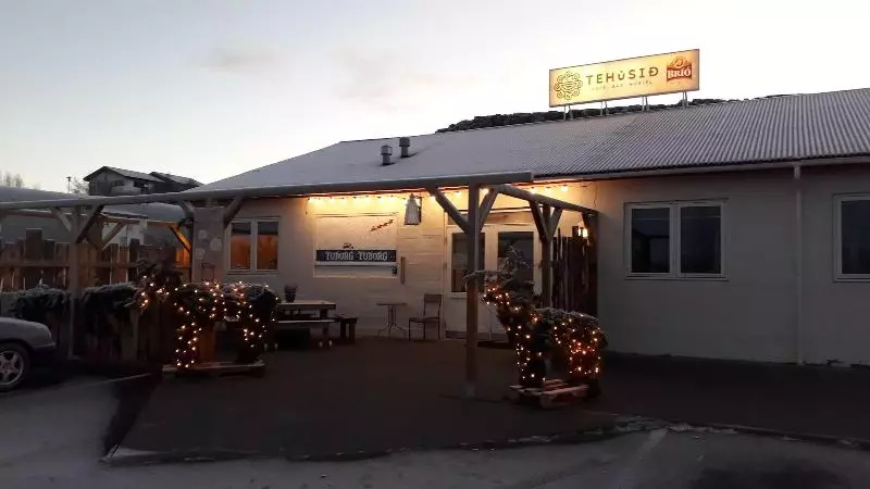Tehusið Hostel